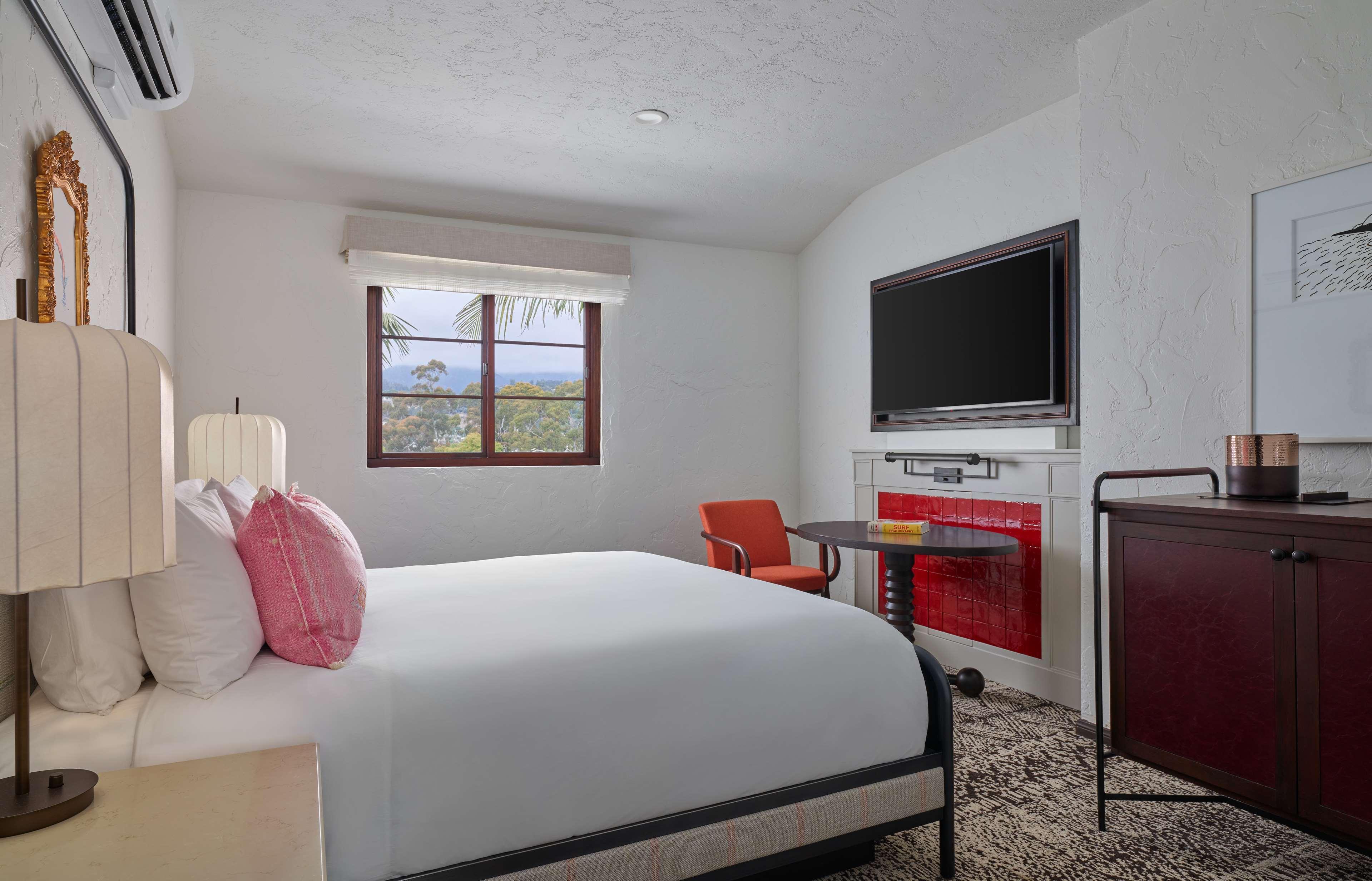 Mar Monte Hotel, In The Unbound Collection By Hyatt Santa Barbara Exterior photo